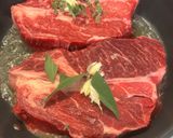 Foto del passaggio 1 della ricetta Reale al burro con erbe aromatiche in salsa