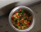 A picture of step 4 of #MyKenyanTraditionalMeal Broccoli soup.