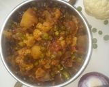गोभीआलू मटर मिक्स सब्जी (Gobhi Aloo Matar mix sabzi recipe in hindi) रेसिपी चरण 5 फोटो