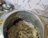 A picture of step 5 of Gur Gajar ke meethe chawal/ (Sweet Jaggery Carrot Rice pudding).