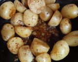 Foto del paso 2 de la receta: Papitas bien sazonadas
