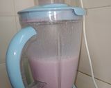 A picture of step 3 of Strawberry Banana Smoothie.