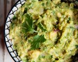 Foto del paso 6 de la receta: Guacamole casero con y sin tomate