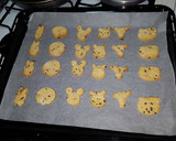 Foto del paso 4 de la receta: Galletas de mantequilla con chips de chocolate y ralladura de na