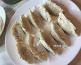 A picture of step 4 of Pork and Cabbage Dumplings.