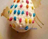 A picture of step 4 of Cottage cheese easter egg.