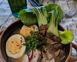 Foto del paso 9 de la receta: Ramen miso de solomillo, setas y pak choi