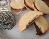 Foto del passaggio 7 della ricetta Biscotti sablé con ganache al cioccolato fondente