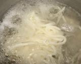 Foto langkah ke 3 dari resep Udon Ekonomis Ala Rumahan dan Anak Kos.