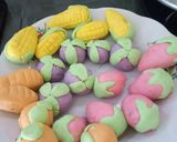 Foto langkah ke 4 dari resep Kue ku / kue tok buah.