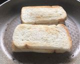 Gambar langkah 3 resipi Kaya Butter Toast.