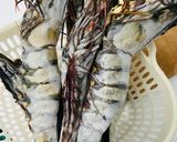 Foto langkah ke 2 dari resep Garlic Butter Prawns.