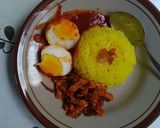 Foto langkah ke 4 dari resep Nasi kuning sambal tempe teri kacang.