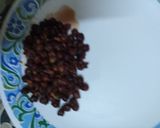A picture of step 1 of Sev chana chaat.
