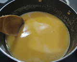 Foto del paso 3 de la receta: Crema de yema para cubrir tartas