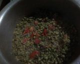 A picture of step 4 of Green grams (ndengu) stew with rice.