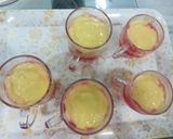 A picture of step 3 of Custard strawberry jelly with peach sauce.