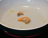 Foto del paso 1 de la receta Ensalada de vieiras con aliño de su coral