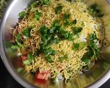 A picture of step 2 of Bombay style sukha bhel.