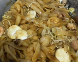 Foto langkah ke 7 dari resep Kwetiau Goreng.