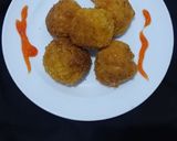 Foto langkah ke 6 dari resep Bola Nasi Sosis.