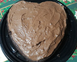 Foto del paso 2 de la receta: Torta con chantilly, ganache y crema Bariloche. 🎂