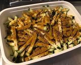 Une image de l'étape 3 de Frites de courgettes aux épices orientales et graines de lin.