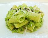 Foto del passaggio 7 della ricetta Rigatoni con broccoletti verdi alla cacio e pepe