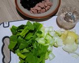 Foto langkah ke 1 dari resep Tumis jamur kuping.