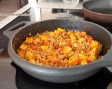 A picture of step 10 of Cuban-Style Picadillo.