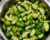A picture of step 1 of Crispy Kantola Fry.