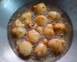 A picture of step 2 of Mysore Bonda.