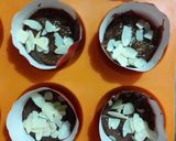 Foto langkah ke 4 dari resep Brownies cup selai ceres coklat.