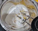 Foto langkah ke 2 dari resep Butter Cake Almond Keju.