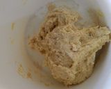 Foto langkah ke 2 dari resep Caterpillar bread.