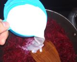 A picture of step 2 of Beetroot Halwa.