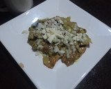 Foto del paso 3 de la receta: Chilaquiles navideños verde de Salsa de aguacate  las Correa