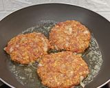 Foto langkah ke 3 dari resep Burger 🍔Beef Patty Homemade ✨.