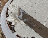 Foto del paso 21 de la receta: Drip cake de oreo con frutos rojos