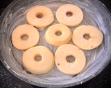 Foto del paso 5 de la receta: Pastel de leche con manzana (en sartén)