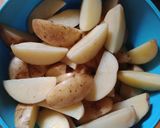 Foto langkah ke 1 dari resep Potato Wedges.