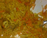 A picture of step 3 of Noodles with spring roll filling.