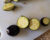 Foto del paso 1 de la receta: Salteado de berenjenas picantes