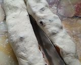 Foto del paso 4 de la receta: Pan casero relleno con pasas de uva y dulce de batata🧉