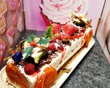 Une image de l'étape 9 de Bûche au chocolat blanc coeur framboises 😋 sur son moelleux au chocolat 🍫.