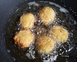 Foto langkah ke 3 dari resep Bola - Bola Hash Browns.