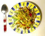 Foto del paso 5 de la receta: Pollo al curry con coles de Bruselas y guarnición de aguacates.