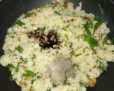 Foto langkah ke 6 dari resep Garlic Fried Rice.