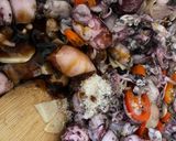 Foto langkah ke 6 dari resep Tumis Cumi Pedas.