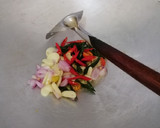 Foto langkah ke 5 dari resep Tumis bunga pepaya.